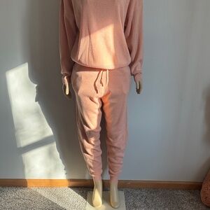 Boohoo Soft Peach Women's Jogger Set